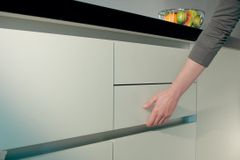 Tay Nắm Tủ Dạng Thanh Ngang Hafele 126.36.300 ảnh 3