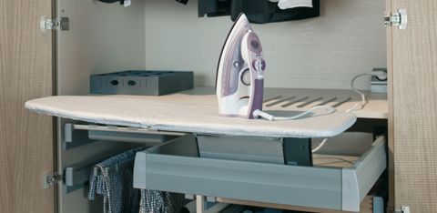 Bàn Ủi Đồ Lắp Trong Ngăn Kéo Hafele 568.60.764