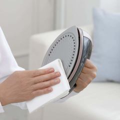 Bàn ủi không dây với mặt đế đa hướng giúp là ủi nhanh chóng và linh hoạt 1800 W* Panasonic NI-WL35PNRA ảnh 4
