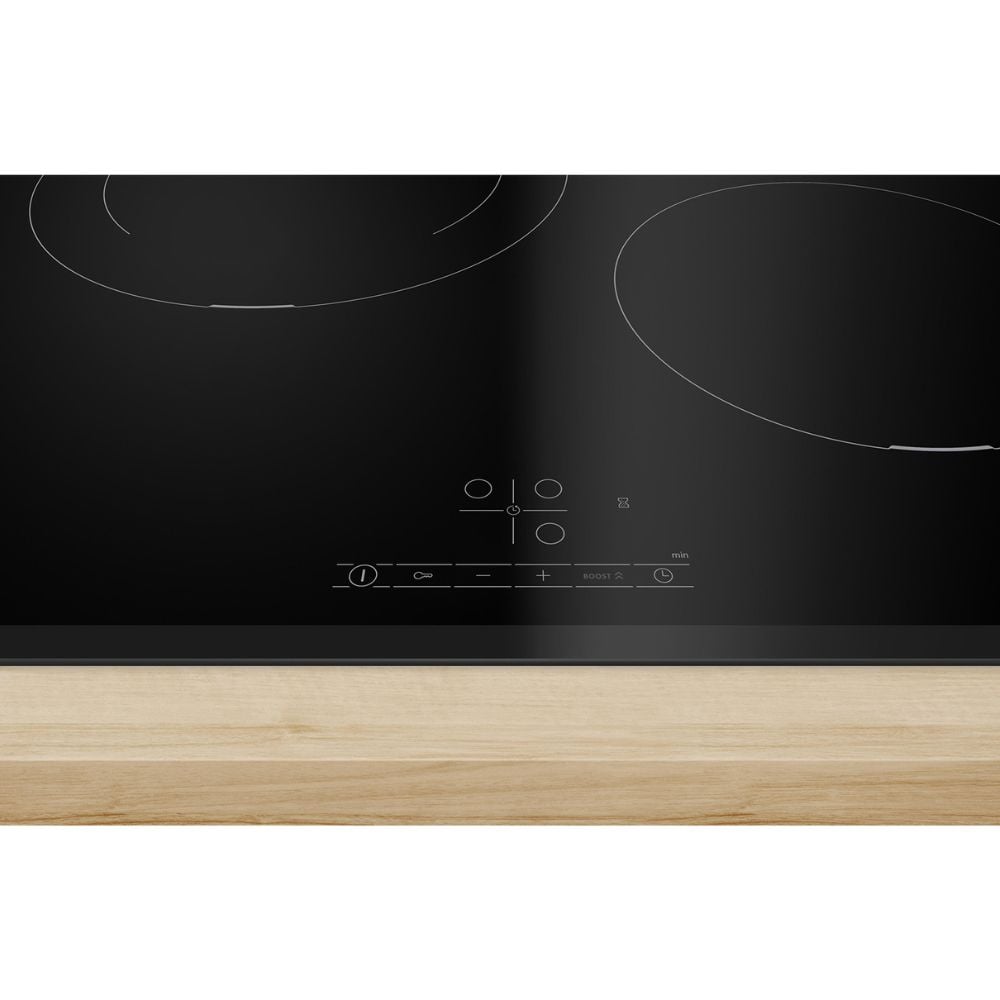 Bếp từ Bosch PIJ631BB5E 3 vùng nấu Series 4 7400W trong không gian sống