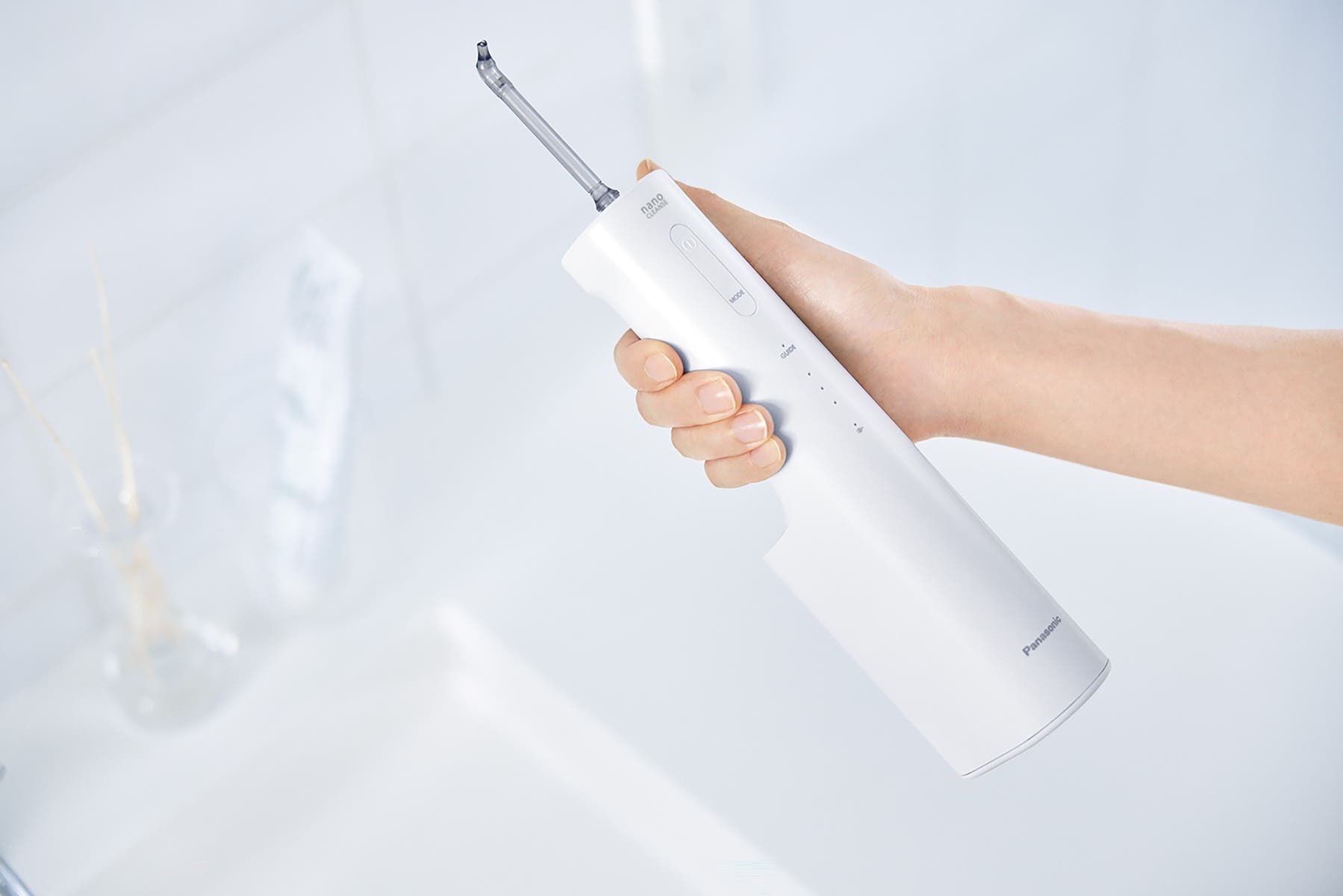 Máy Tăm Nước Có Thể Sạc Panasonic EW-NJ8A-W451 – ảnh 8