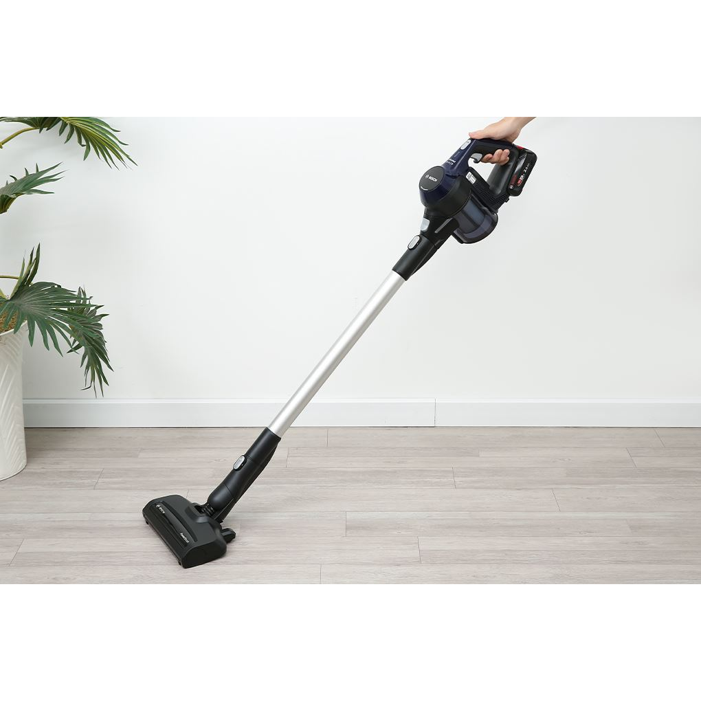Pin 2500 mAh, dùng khoảng 30 phút – Máy hút bụi Bosch BBS611MAT không dây
