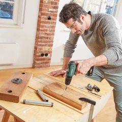 Không dây, dùng pin – Phụ kiện Bosch KHOANPIN18V Máy Khoan Và Bắt Vít Không Dây Universal Drill 18