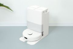 Robot hút bụi lau nhà Roborock Q Revo 5V1 - Trắng