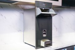 Thùng gạo mặt kính cường lực GrandX XR.G301G ảnh 3