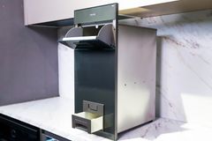 Thùng gạo mặt kính nút nhấn GrandX XR.G302G ảnh 4