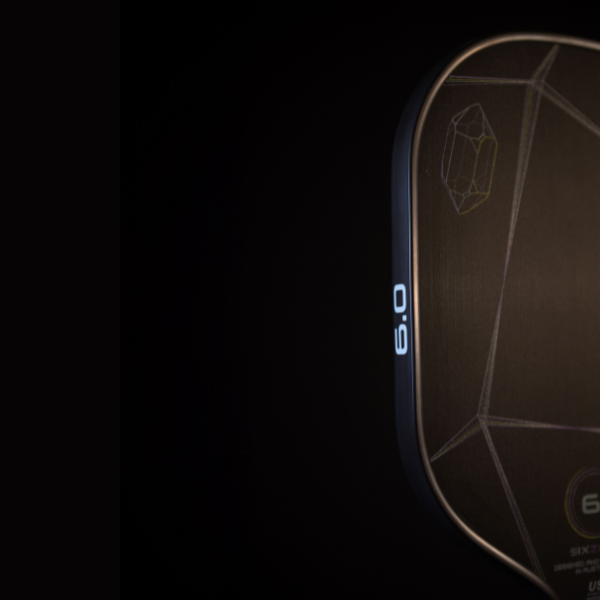 Vợt 6.0 quartz phù hợp với nhiều đối tượng nhờ thiết kế đa năng