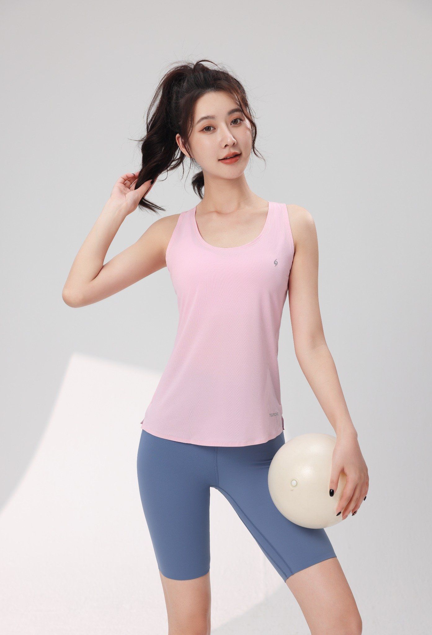  Áo Chạy Bộ Singlet Nữ Runtiger WM-7122 - Pink 