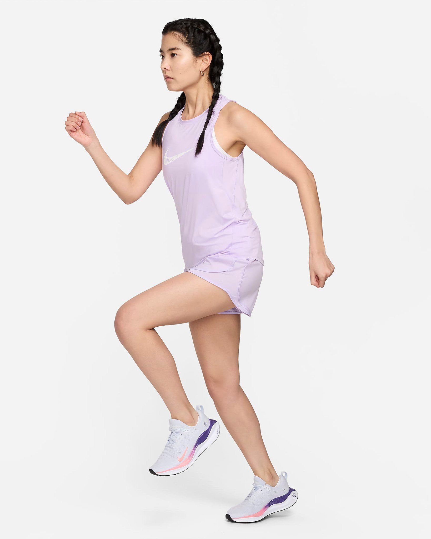 Áo singlet Nike One với kiểu dáng trẻ trung