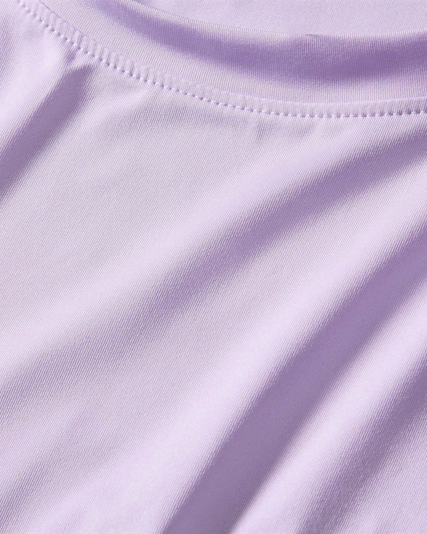 Áo singlet Nike One sở hữu chất liệu bền bỉ