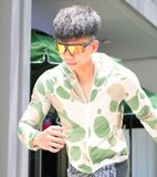  Áo Khoác Chạy Bộ Aspire Một Màu Có Nón APK106 - Xanh Xám 