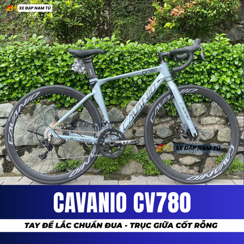  XE ĐẠP ĐUA CAVANIO CV780 TRỤC GIỮA CỐT RỖNG, CỐI NỔ LỚN, KHUNG NHÔM KHÔNG MỐI HÀN 