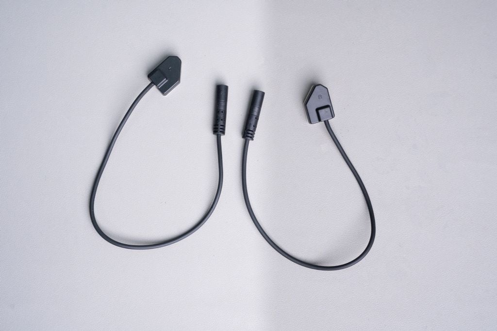 Cảm biến cảnh báo điểm mù công nghệ 1 Radar tín hiệu trên gương chiếu hậu SBS-MT PRO V2