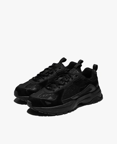  FILA - Unisex Firecracker Low Top Sneakers 
