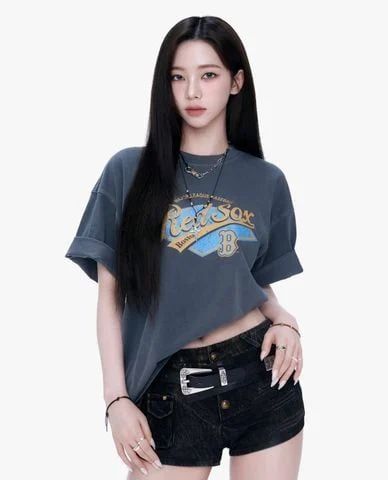  MLB - Unisex Varsity Vintage Short-Sleeve Crewneck T-Shirt 