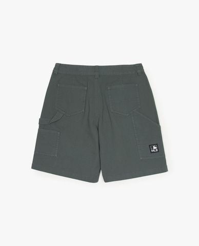  MLB - Unisex Varsity Vintage Carpenter Wide-Leg Shorts 