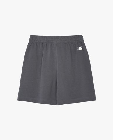  MLB - Unisex Wide-Leg Varsity Logo Shorts 