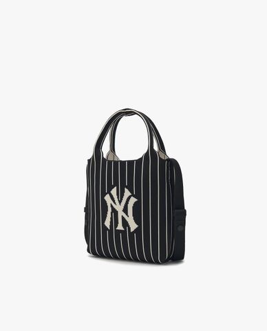  MLB - Unisex Rectangular Basic Gig Logo Knit Crossbody Bag 