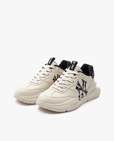  MLB - Unisex Chunky Runner Classic Monogram Sneakers 