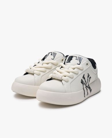  MLB - Unisex Low-Top Sneakers Chunky Classic Base Heel Monogram 