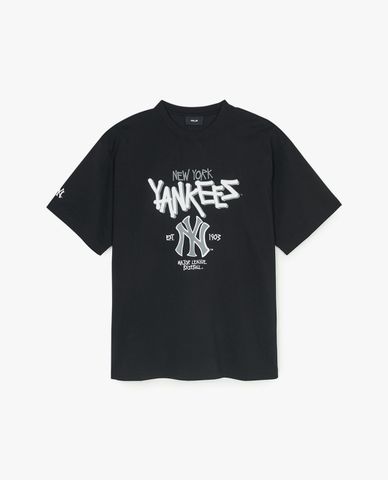  MLB - Unisex Basic Street Logo Short-Sleeve Crewneck T-Shirt 