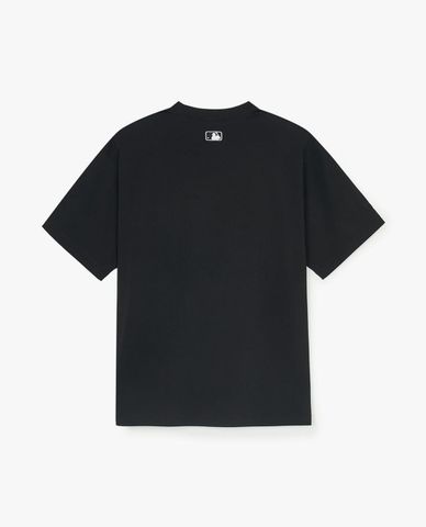  MLB - Unisex Basic Street Logo Short-Sleeve Crewneck T-Shirt 
