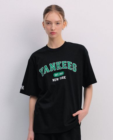  MLB - Unisex Short Sleeve Crew Neck Varsity Overfit T-Shirt 