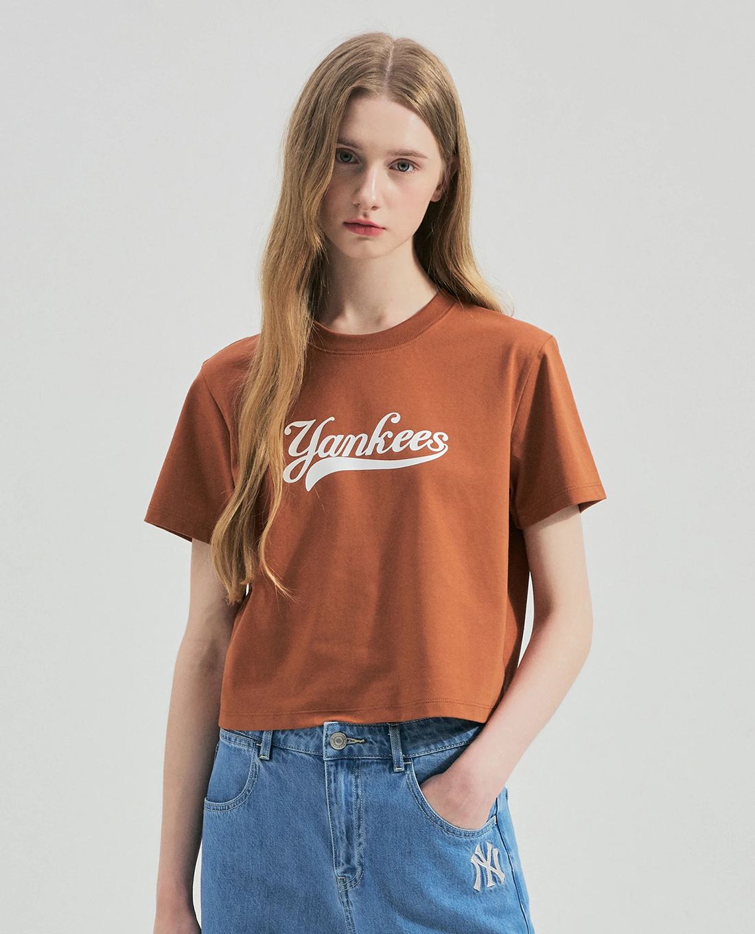 MLB - Women's Crew Neck Short Sleeve Croptop Basic Varsity Curlible