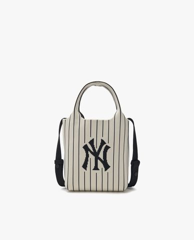  MLB - Unisex Rectangular Basic Gig Logo Knit Crossbody Bag 
