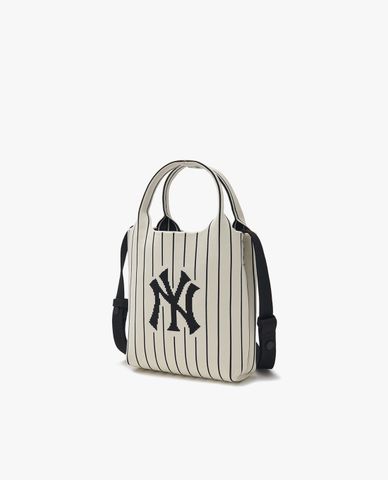  MLB - Unisex Rectangular Basic Gig Logo Knit Crossbody Bag 