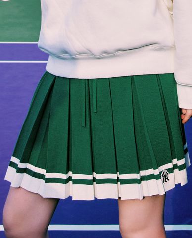  MLB - Classic Sports Striped Knit Pleated Mini Skirt 
