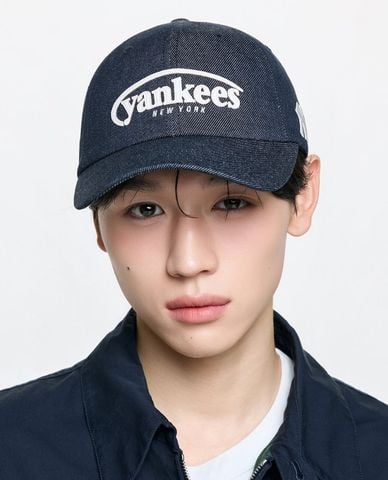  MLB - Unisex Vintage Denim Curve Logo Baseball Cap 