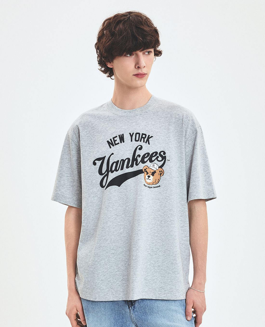 MLB - Unisex Letter Mega Bear Short-Sleeve Crew Neck T-shirt