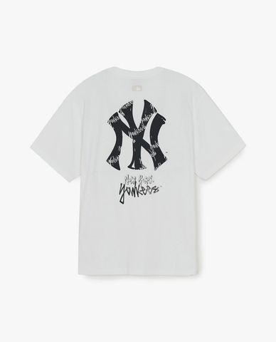  MLB - Unisex Basic Mega Street Logo T Shirt 