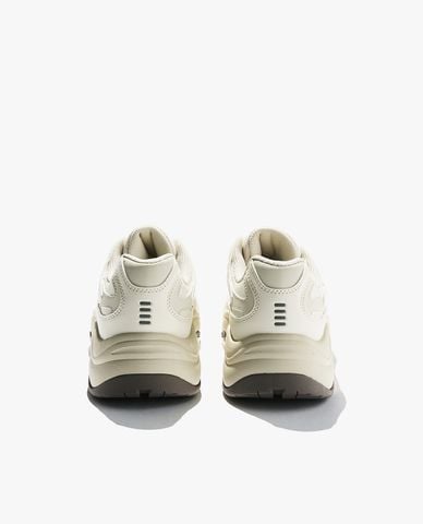  FILA - Unisex Low Top Wavy Sneakers 