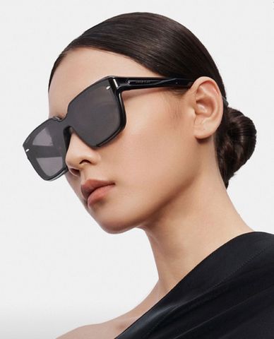  MUJOSH - Unisex Stylish Square-Frame Sunglasses 