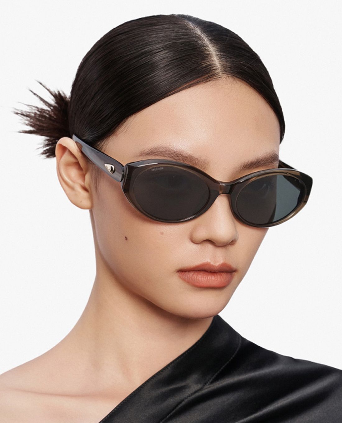 MUJOSH - Women's Stylish Oval Frame Sunglasses