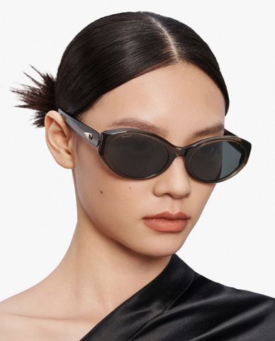  MUJOSH - Women's Stylish Oval Frame Sunglasses 