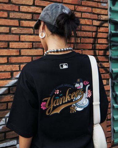  MLB - New Year Snake Overfit Unisex Short-Sleeve Crewneck T-shirt 