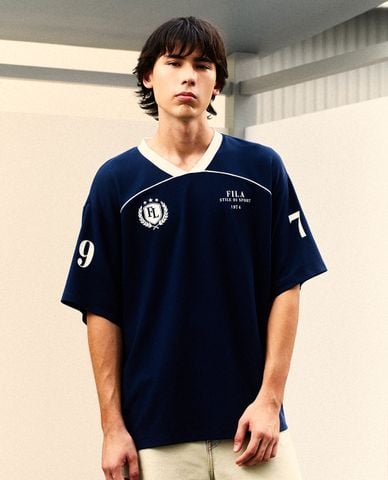  FILA - Unisex V Neck Short Sleeve Heritage Graphic Logo T Shirt 