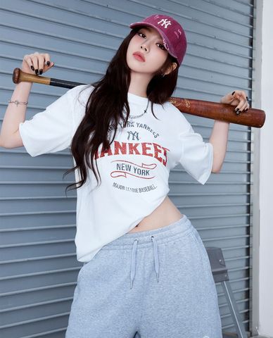  MLB - Unisex Varsity Vintage Color Graphic Overfit T-Shirt 