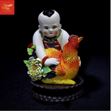  Decor Phong Thủy-Cậu Bé ôm Gà Trống 