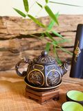  Bộ Ấm Chén Trà Tứ Cảnh Vẽ Nhũ Vàng 
