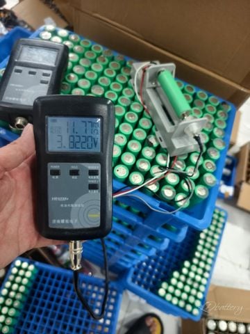  Pin nội địa 2000mah 10c nội trở 12 