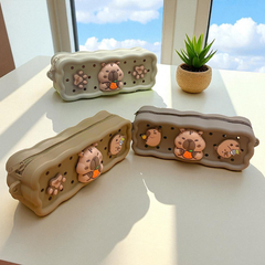 Bóp Viết Nhựa Kèm Charm Chống Nước, Đa Năng Capybara Dễ Thương SHU9161