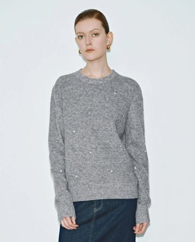  URBAN REVIVO - Áo dệt kim nữ cổ tròn tay dài đính đá 