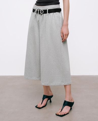  URBAN REVIVO - Quần nữ ống rộng dáng lửng kèm thắt lưng 