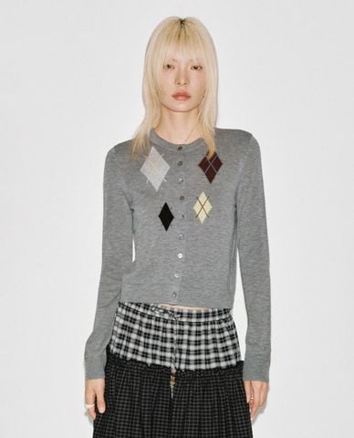  URBAN REVIVO - Áo khoác cardigan nữ tay dài dệt họa tiết 