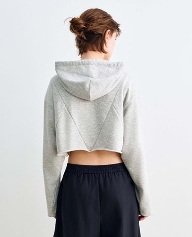  URBAN REVIVO - Áo hoodie nữ tay dài phom croptop 