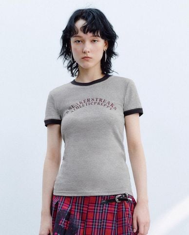  URBAN REVIVO - Áo thun nữ cổ tròn tay ngắn phom ôm 